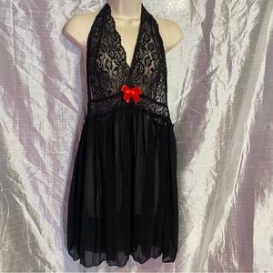 Sheer halter top nightie, no tags, SZ XL, nylon, GUC,elastic at bust, very comfy